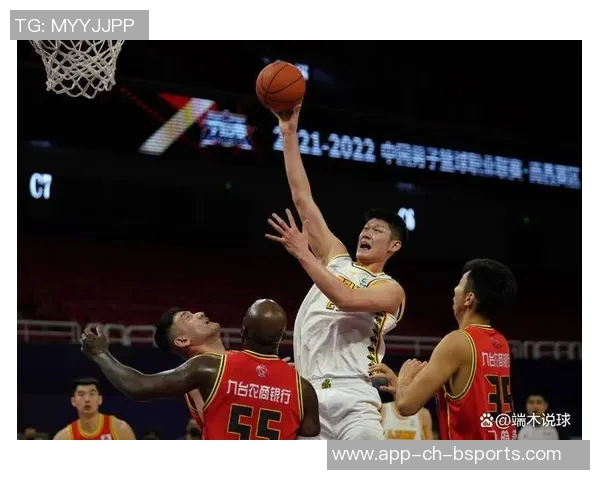 胡金秋：从青涩少年到篮球巨星的成长之路与辉煌成就